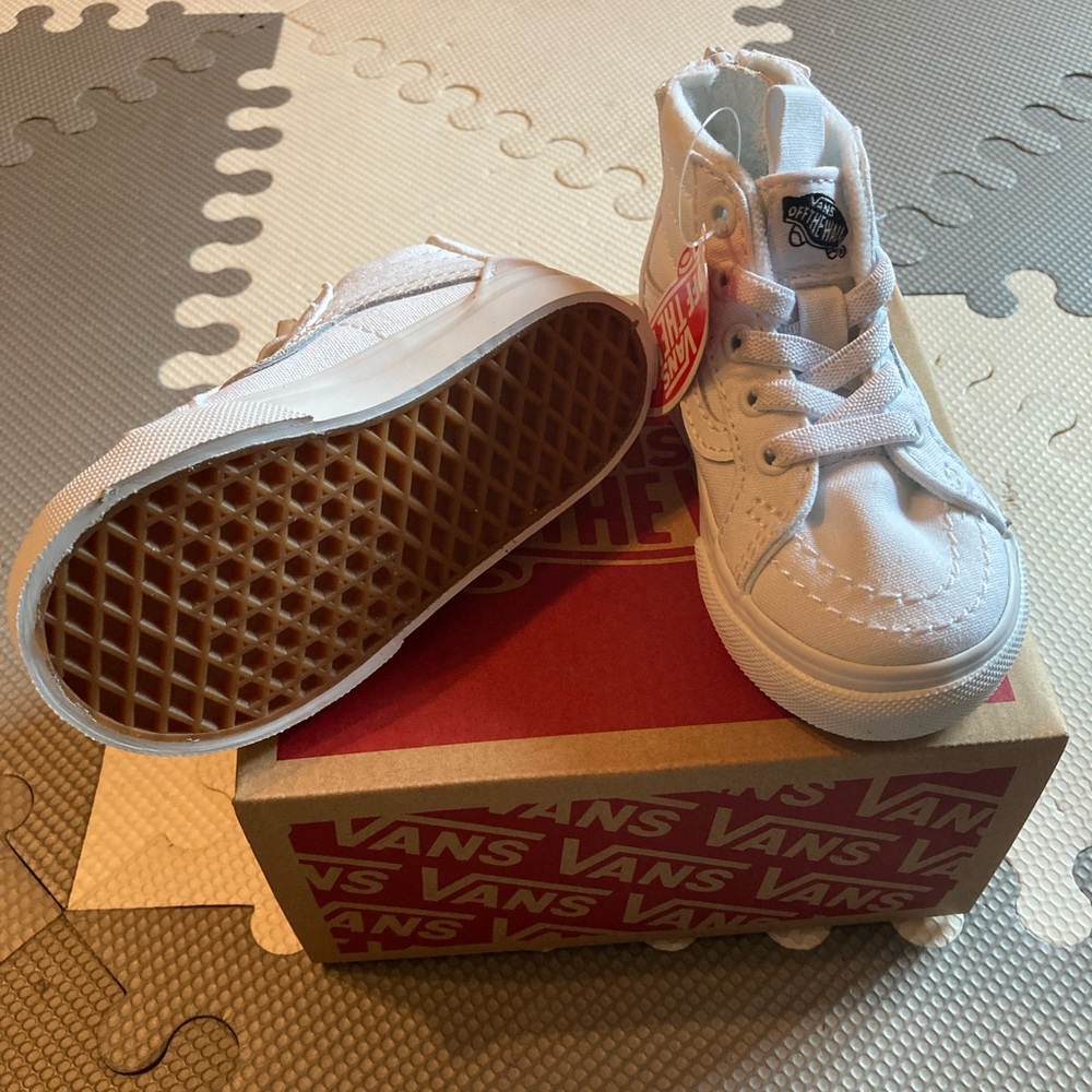 Toddler hi-top white Vans with zipper